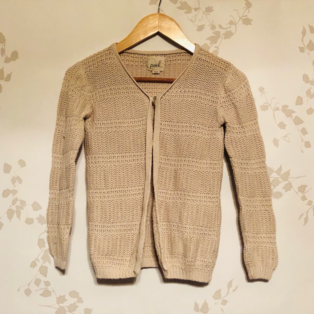 Girls, creme, Peck button up sweater!